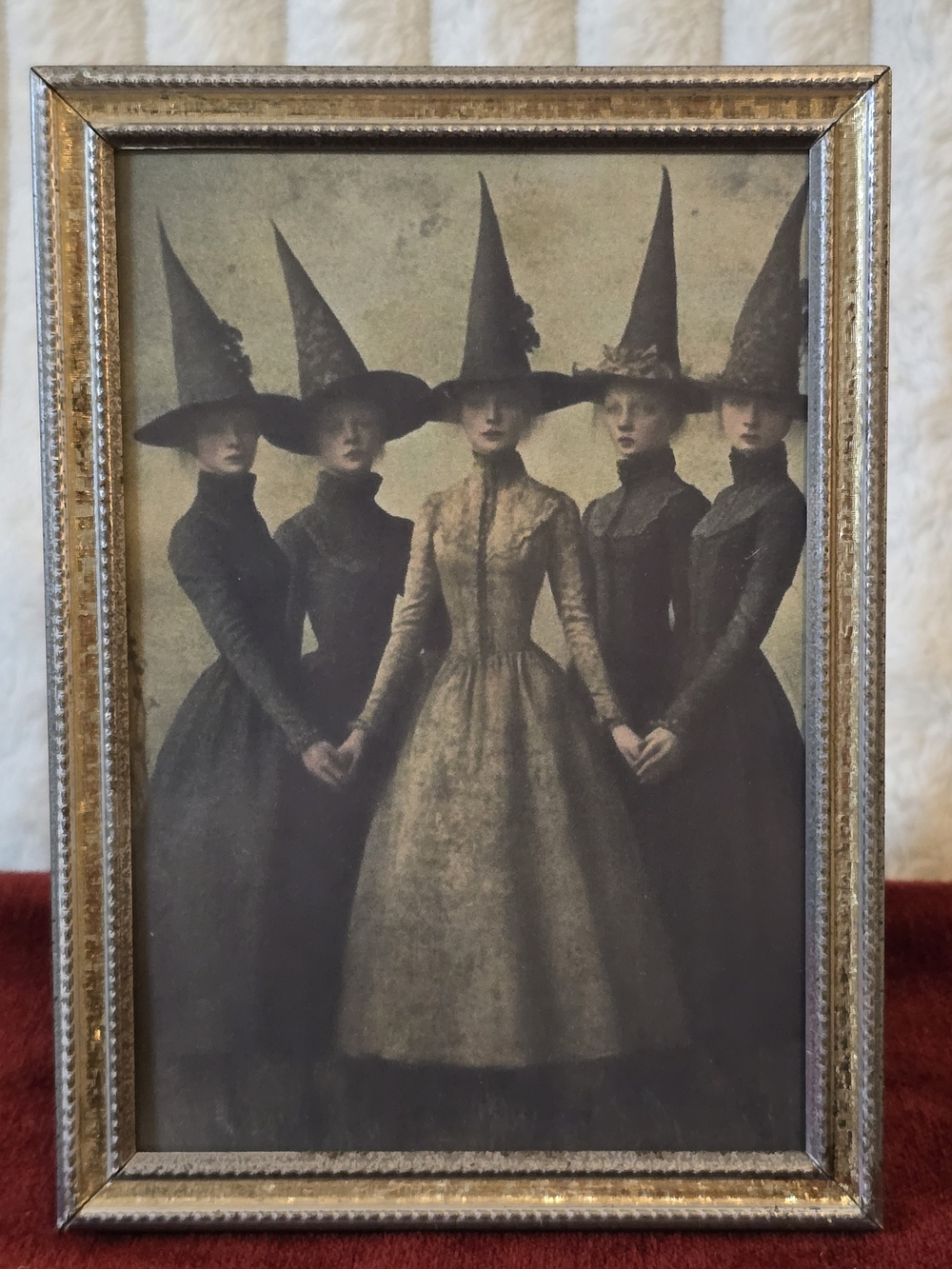 Vintage 1960s Metalcraft Corp 5x7 Frame w/ Dark Academia Gorhic Witch Art Print